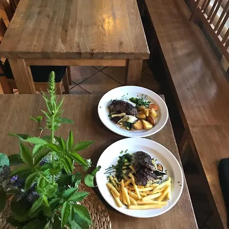 Gasthof Na Kopecku Ad 1795 - S Restauraci A Wellness V Podkrkonosi