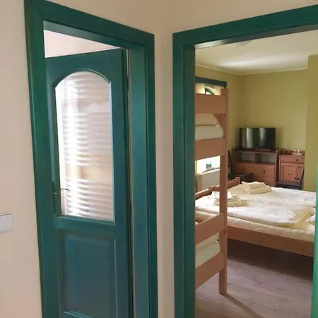 Na Kopecku Ad 1795 - S Restauraci A Wellness V Podkrkonosi Гостевой дом Двур-Кралове-над-Лабем