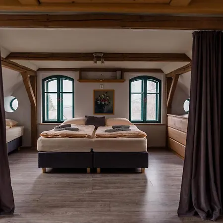 Maison d'hôtes Na Kopecku Ad 1795 - S Restauraci A Wellness