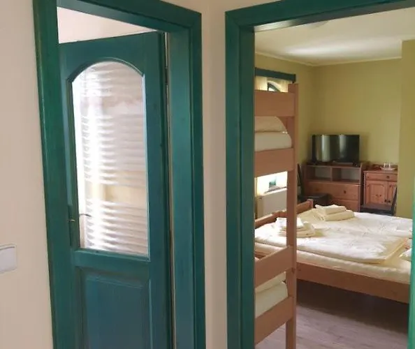 Na Kopecku Ad 1795 - S Restauraci A Wellness V Podkrkonosi Πανσιόν Dvůr Králové nad Labem