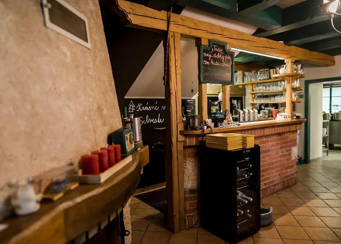 Πανσιόν Na Kopecku Ad 1795 - S Restauraci A Wellness V Podkrkonosi Dvůr Králové nad Labem